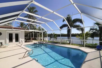 Image de Banana River Beauty-Five bedroom waterfront home with heated pool and spa