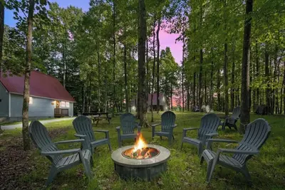 Image de Summit Sanctuary_FirePit_Picnic_NewRiverGorge