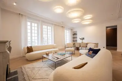 Par232 - Bel appartement de 2 chambres