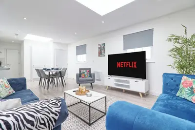 Image de Chelmsford City Centre Stylish 2 Bedroom Duplex + Parking, Wi-fi & Netflix