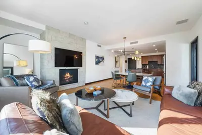 Image de The Lion Residences E405