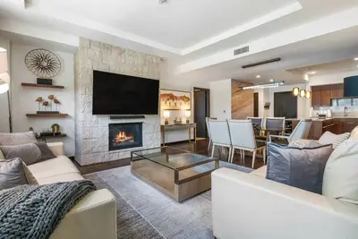Image de The Lion Residences W305