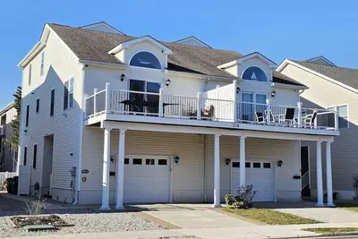 Image de Steps From Boardwalk: 5 Bedroom, 3 Bath Home in Wildwood. Perfect for Families!
