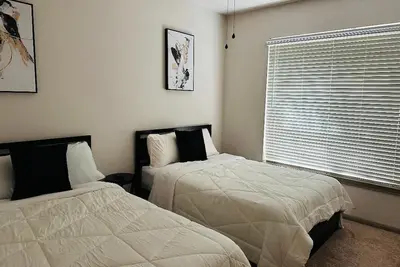 Image de Charming 2-bedroom apartment in Houston with WiFi and Ac