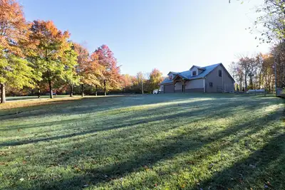 Image de Secluded and spacious Barndominium close to 2 Ski Resorts and many attractions!