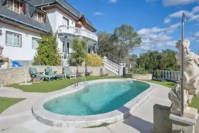 Image de Maison de vacances 'Villa Noemi 1954' avec piscine privée, Wi-Fi et climatisation