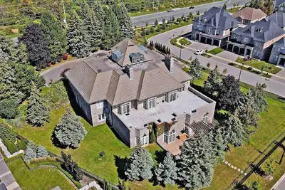 Image de Richmond Hill Mansion with indoor Pool