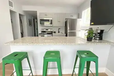 Friendly Affordable Apt near Beach