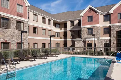 Image de Free Breakfast. Outdoor Pool. Gym. Near Ibm & Northpark Mall.