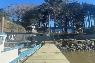 Image de Carriage house waterfront on Tomales Bay with dock
