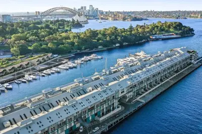 Image de Spectacular Waterfront with Cosmopolitan Lifestyle