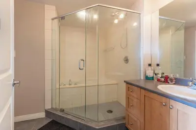 Image de Sunlit haven and is Pet Friendly. \n