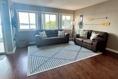 Image de Tranquil Family Lakefront Condo Main Channel Close to Everything 2bed/2bath.