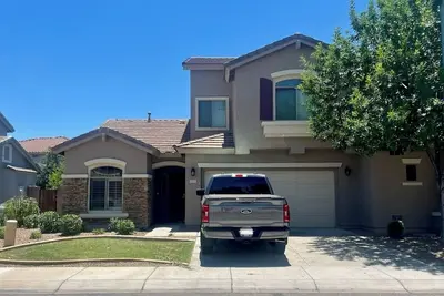 Image de Needing a long term stay, this townhouse is the place you need!