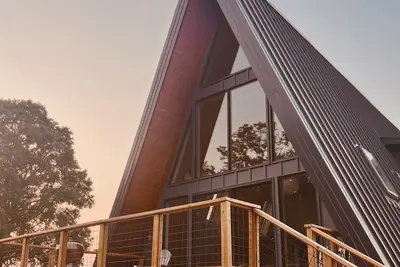 Image de Garden Lane A-frame cabin right on Irons Fork river!