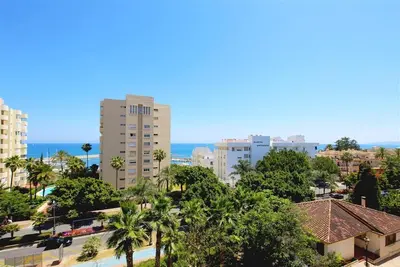 Image de Appartement moderne avec vue mer et Wifi, Proche de la plage, des restaurants et du port