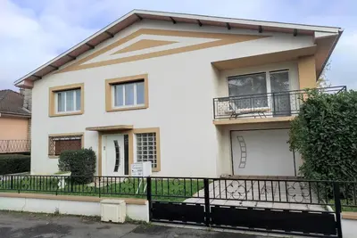 Image de La Villa Sainte-Rose: Gîte 3 chambres avec jardin à 5 min de la Cité des Loisirs