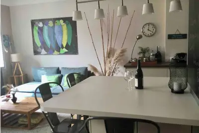 Image de Appartement cosy 65m2\n2 chambres \n5mn parc tĂŞte d or \n5 mn gare part dieu