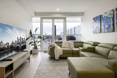 Image de StayCentral - The Arden - Macaulay Rd, North Melbourne - 2 Bedrooms, 2 Beds, 2 Bathrooms, 1 Secure undercover parking.