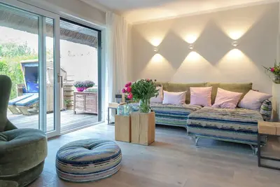 Image de New 2023 - luxurious vacation home in Morsum with a beautiful view of nature
