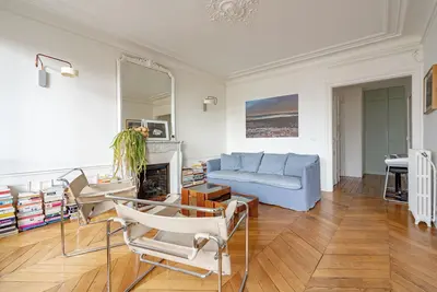 Image de 2 Bd lovely Apt facing Canal St Martin sleeps 6!