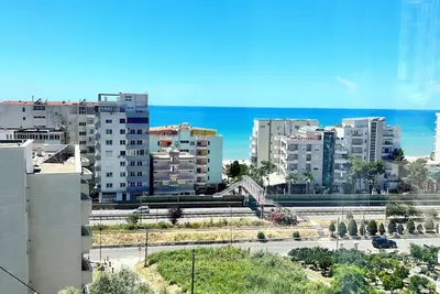 Residential apartment! \n5 min from the beach\nSuper Close to bus station and shops