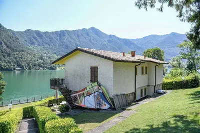 Image de Direkt am See mit Terrasse