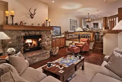 Image de Elegant Ski-In/Ski-Out Townhome in Beaver Creek