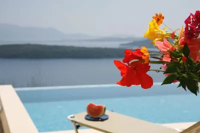 Luxury Villa Della Luna, with a private infinity pool and amazing views