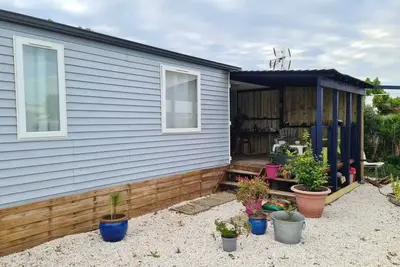 Image de Homerez - Bungalow charmant à Sigean avec piscine et jardin clôturé