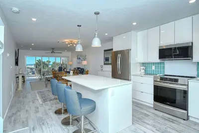 Image de Modern Siesta Key Beach Retreat 2 Bed 2 Bath Gulf and Beach Views