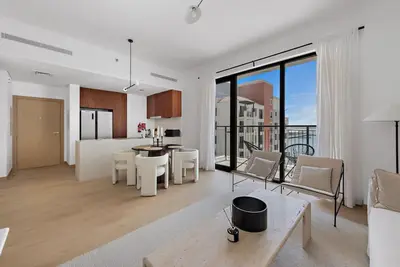Image de Serene 2br by The Beach - La Mer