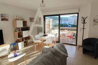 Image de 048 /T2 Moderne Avec Parking, Terrasse Et Piscine