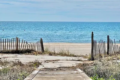 Image de Beachfront, Hot Tub, Pet Friendly 5 Br, Community Pool