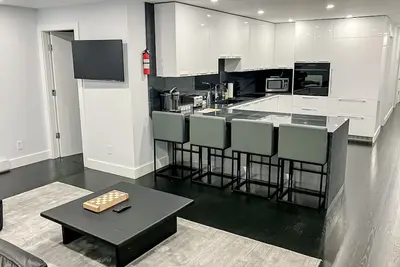Image de Luxurious Apartment in Downtown Bar Harbor with Washer/Dryer