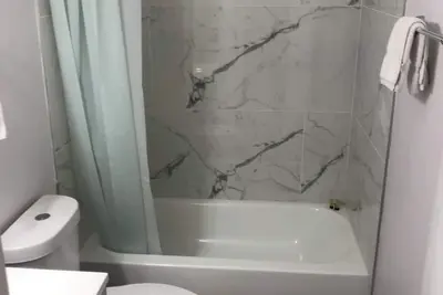 Image de New 2 bed downtown Ftl apartment
