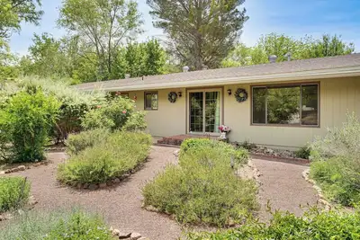 Image de Quiet Home w/ Garden ~ 7 Mi to Patagonia Lake!