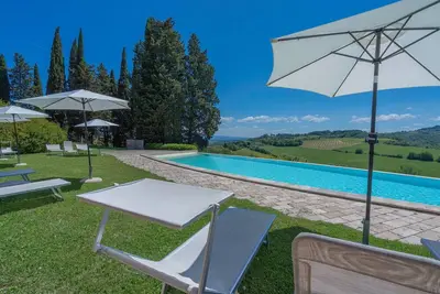 Cerreto Di Castro Apartment with Pool Ap. 3