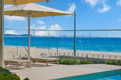 Image de Miles at Kirra Point 303 - Luxury Kirra Beachfront - Linen Provided - Min. 2 Night Stays!