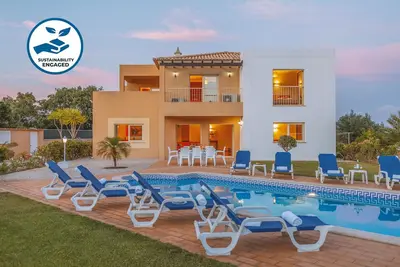 Image de Villa w/ heatable pool & Bbq between Galé and Guia