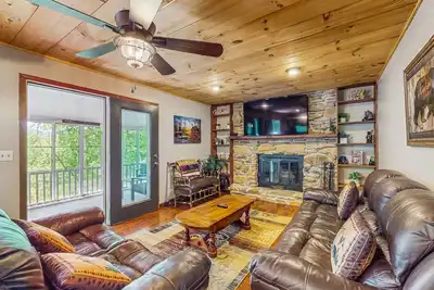 Image de Dog-friendly house with a brand-new hot tub & stunning mountain views