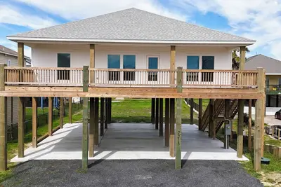 Image de Stunning 4 bedroom 4 bath in walking distance to beach - Sleeps 10