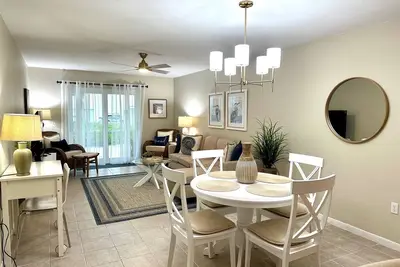 Image de Beachfront. . Island Beach Club - Gorgeous First Floor 2 Bed, 2 bath with Pool