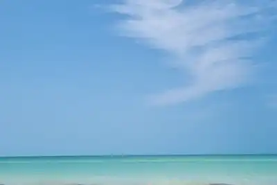 Image de Experience Pure Relaxation: Secure, Silent Caribbean Apartment with Island Charm