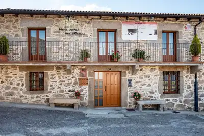Image de Maison de campagne \"Casa Rural Del Tormes\" avec vue sur la montagne, terrasse privée et jardin privé