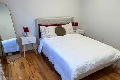 Image de Harmony in the Heights | Br 2 (Private Room) | 30 mins to Nyc