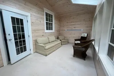 Image de Spry 1 Ned's Landing, waterfront, private porch, deck overlooking the water