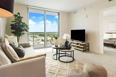 Image de Amazing apartment in Design District With parking pool and gym