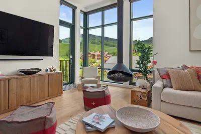 Image de Stowe Mt Resort | Spruce Peak | 4 Bed | Treehouse Condo
