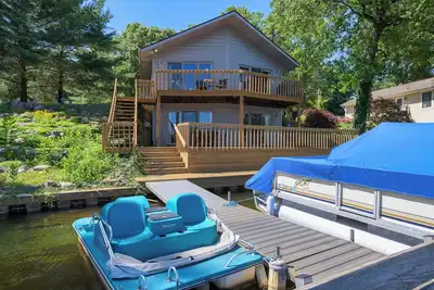 Image de Paddler's Paradise Lakefront Comes With Pontoon